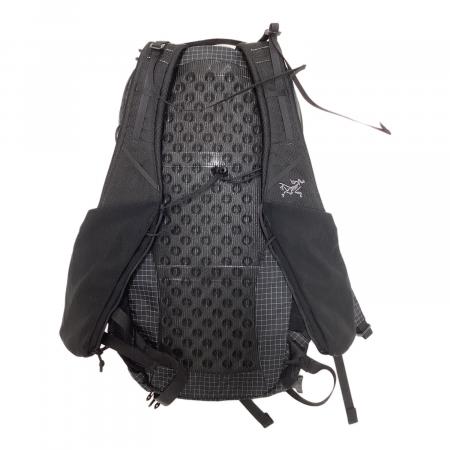ARC'TERYX (アークテリクス) バックパック 9581 18L ブラック
