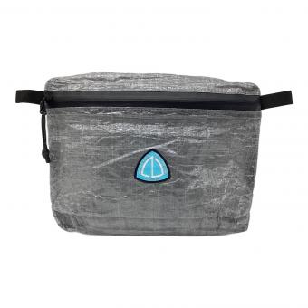 nup design (ナップデザイン) 登山雑貨 グレー DCFポーチ