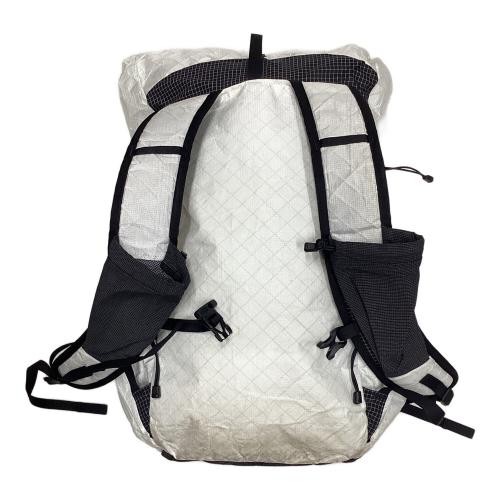 PA'LANTE (パランテ) バックパック 37L ホワイト×ブラック デザートパック