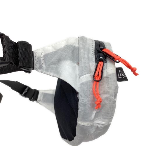 Hyperlite Mountain Gear (ハイパーライトマウンテンギア) 登山雑貨 ホワイト×ブラック バーサ