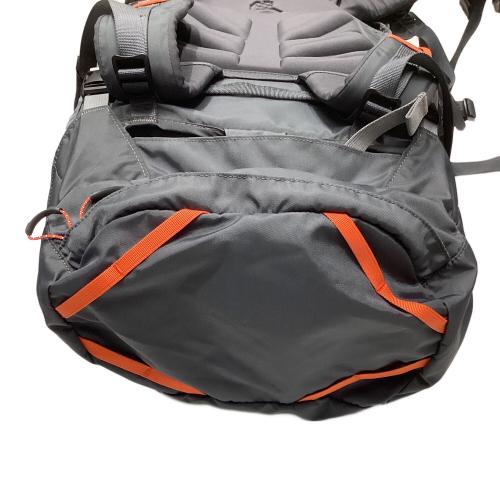 MOUNTAIN HARD WEAR (マウンテンハードウェア) バックパック OU5955 SIZE S/M グレー×ホワイト SOUTH COL 70