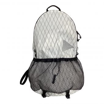 and wander (アンドワンダー) バックパック 574-2975116 ホワイト X-Pac 20L daypack