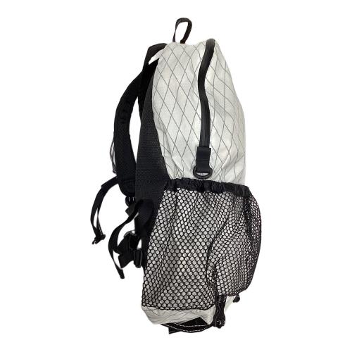and wander (アンドワンダー) バックパック 574-2975116 ホワイト X-Pac 20L daypack