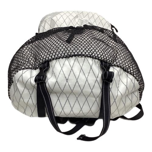 and wander (アンドワンダー) バックパック 574-2975116 ホワイト X-Pac 20L daypack
