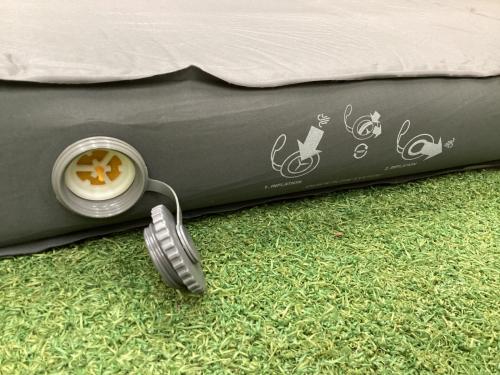 Coleman (コールマン) インフレータブルマット グレー 約200×128×10cm キャンパーインフレーターマットハイピーク