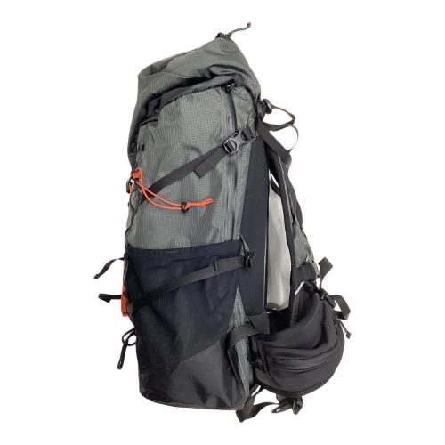 MOUNTAIN HARD WEAR (マウンテンハードウェア) バックパック OE3920 38L グレー×ブラック マウンテンライト38
