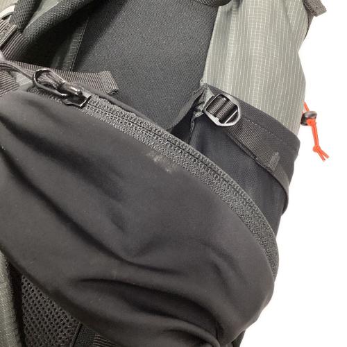MOUNTAIN HARD WEAR (マウンテンハードウェア) バックパック OE3920 38L グレー×ブラック マウンテンライト38