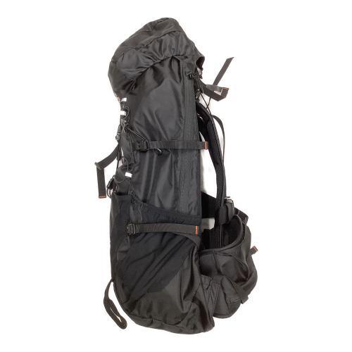 MOUNTAIN HARD WEAR (マウンテンハードウェア) バックパック OE7899 ブラック コア28