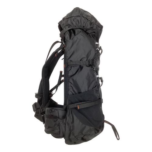 MOUNTAIN HARD WEAR (マウンテンハードウェア) バックパック OE7899 ブラック コア28