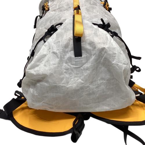 THE NORTH FACE (ザ ノース フェイス) バックパック NM62551 S/M：約830g ホワイト サミットAMK40