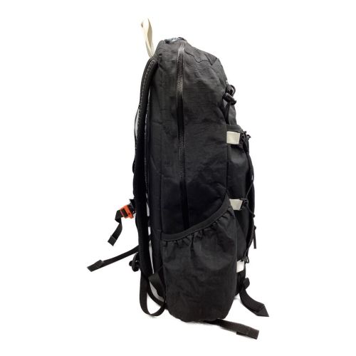 Hyperlite Mountain Gear (ハイパーライトマウンテンギアー) バックパック 21L ブラック 入手困難品 UL デイブレイク 背面長 約41～45cm 21-30L(日帰り)