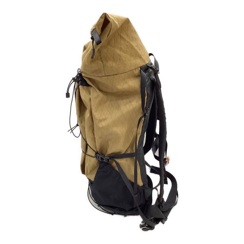 山と道 Mサイズ(40L) コヨーテブラウン THREE STANDARD 背面長 約46～50cm 31-40L(山小屋泊)｜トレファクONLINE