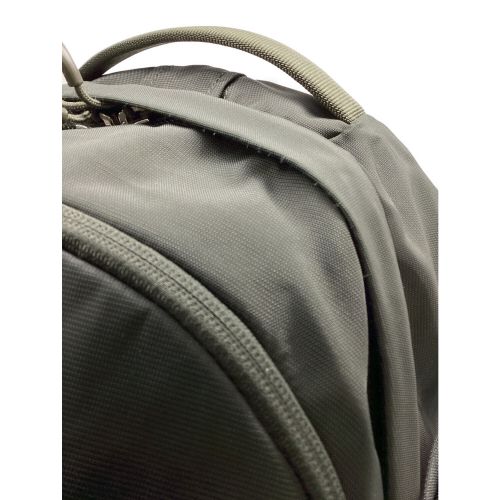 OSPREY (オスプレー) バックパック QUASAR 背面長 約41～45cm 21-30L　(日帰り)