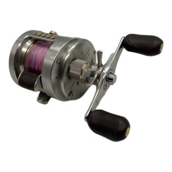 SHIMANO (シマノ) リール ケース有 200DC ベイトリール CALCUTTA CONQUEST