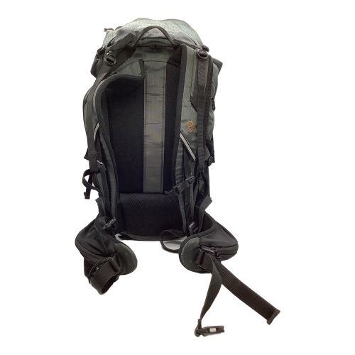 MOUNTAIN HARD WEAR (マウンテンハードウェア) バックパック ブラック×グレー マウンテンライト28 背面長40cm以下 21-30L(日帰り)