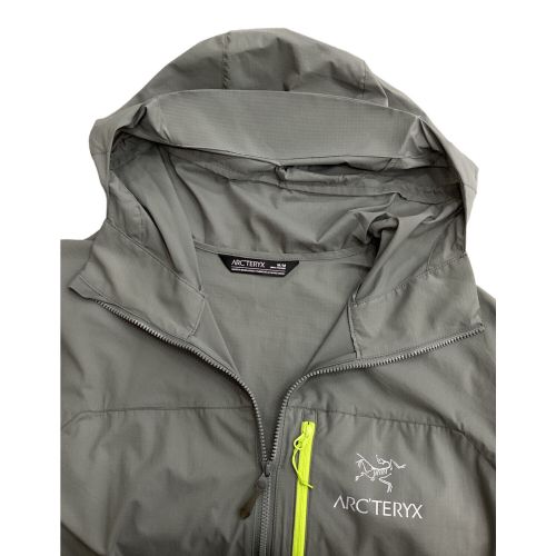 ARC'TERYX (アークテリクス) トレッキングウェア(ジャケット) メンズ SIZE M グレー スコーミッシュ フーディ 25172