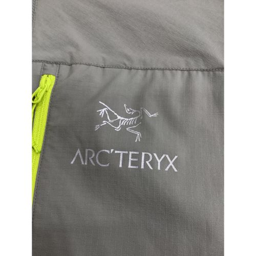 ARC'TERYX (アークテリクス) トレッキングウェア(ジャケット) メンズ SIZE M グレー スコーミッシュ フーディ 25172