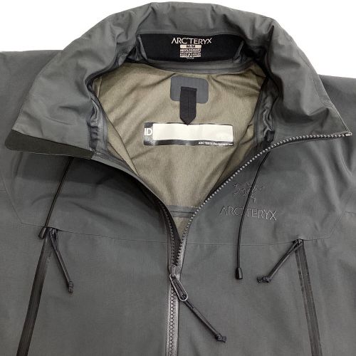 ARC'TERYX (アークテリクス) トレッキングウェア(ジャケット) メンズ SIZE M グレー カナダ製 LEAF Alpha Jacket 13317