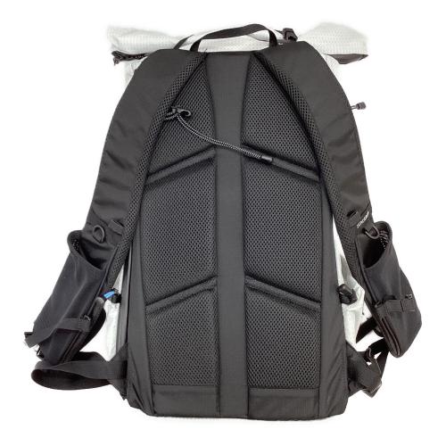 ZEROGRAM (ゼログラム) バックパック ホワイト ZU2BPX2404 ランディLT 25 背面長40cm以下 25L