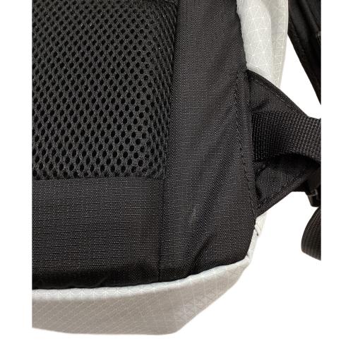 ZEROGRAM (ゼログラム) バックパック ホワイト ZU2BPX2404 ランディLT 25 背面長40cm以下 25L