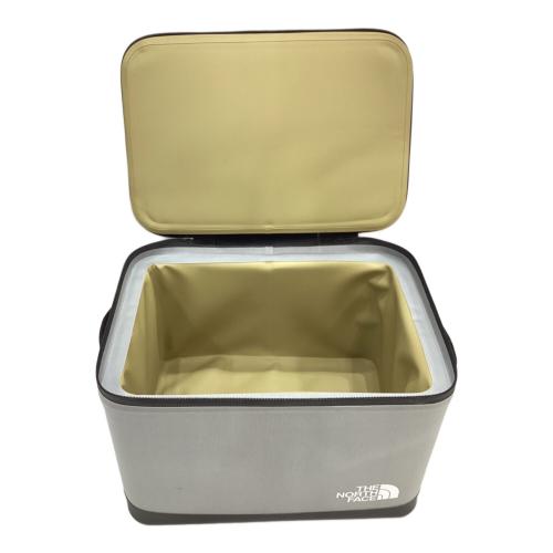 三軒茶屋で引き渡し】ノースフェイス ソフトクーラー12L NTG／美品