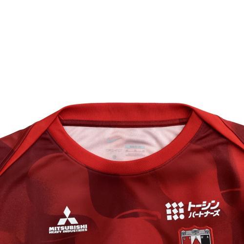 浦和レッズ サッカーユニフォーム メンズ SIZE XL レッド NIKE 2025 プレマッチトップ 半袖 HJ1428-611