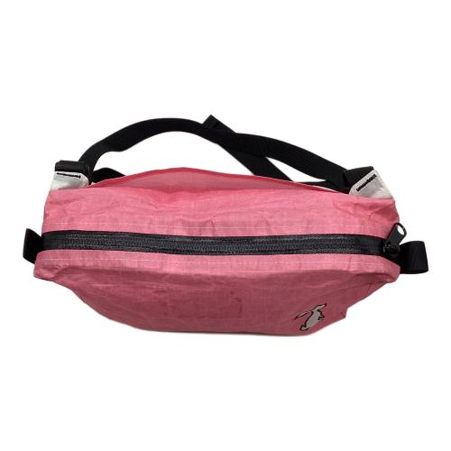 HIGH TAIL DESIGNS (ハイテイルデザイン) ショルダーポーチ ピンク