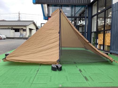 Seek Outside モノポールテント スレ小穴・ヨゴレ・シームグリップ屋外方面に塗布有/カーボンポール付属・前後メッシュパネル付き・煙突ポート付