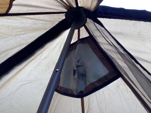 Seek Outside モノポールテント スレ小穴・ヨゴレ・シームグリップ屋外方面に塗布有/カーボンポール付属・前後メッシュパネル付き・煙突ポート付