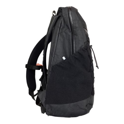 Hyperlite Mountain Gear バックパック ブラック デイブレイク22 内部ミニポーチ付属有 リニューアルモデル 完売品 DAY BREAK 22 背面長 約41～45cm 21-30L(日帰り) DYNEEMA