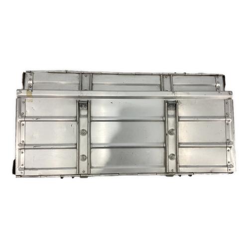 収納ケース 目安100L程度・メタルトランク 約84×45×45(h)㎝ 折りたたみアルミコンテナ