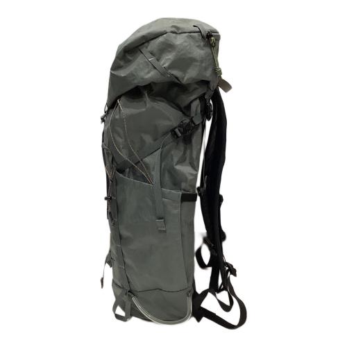 MOUNTAIN HARD WEAR (マウンテンハードウェア) バックパック OU7563 35L グレー スクランブラー 35