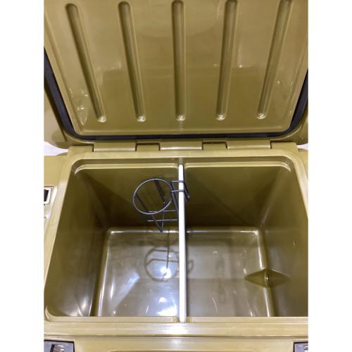 ICELAND COOLER (アイスランドクーラー) クーラーボックス 35QT オリーブ
