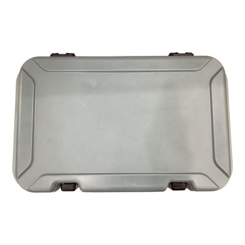 真空断熱クーラー クーラーボックス HUGEL モスグリーン