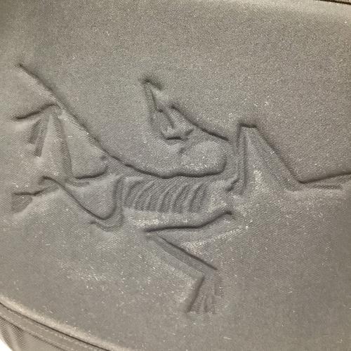 ARC'TERYX (アークテリクス) アロー8 ショルダーバッグ 24019 廃盤モデル ブラック Arrow 8