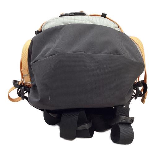ARC'TERYX (アークテリクス) バックパック フィリピン製 廃盤品/バックカントリー向け @ グレー×ブラック サイロ18/SILO18