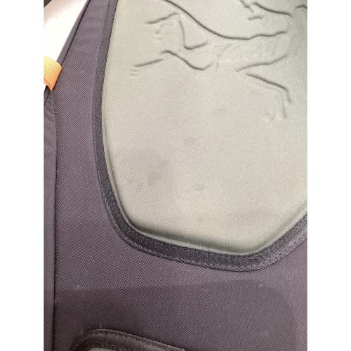 ARC'TERYX (アークテリクス) バックパック フィリピン製 廃盤品/バックカントリー向け @ グレー×ブラック サイロ18/SILO18