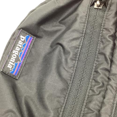 Patagonia (パタゴニア) ショルダーバッグ ブラック ライトウェイトトラベルミニヒップバッグ
