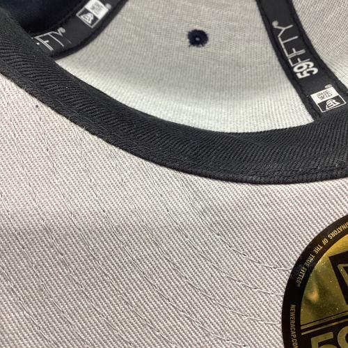 New Era (ニューエラ) キャップ ステッカー付 頭周56.8㎝ ネイビー×ホワイト 59FIFTY
