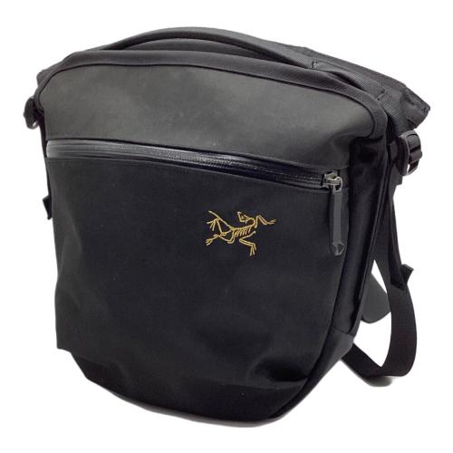 ARC'TERYX (アークテリクス) ショルダーバッグ 24019-129570 ブラック