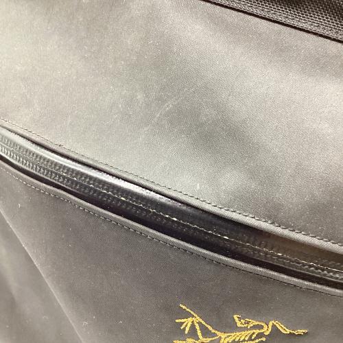 ARC'TERYX (アークテリクス) ショルダーバッグ 24019-129570 ブラック