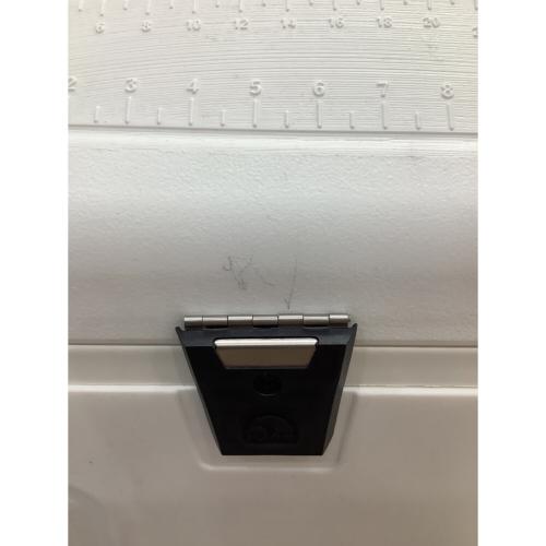 iGloo (イグルー) MAXCOLD PREMIUM クーラーボックス 165QT 156L ホワイト