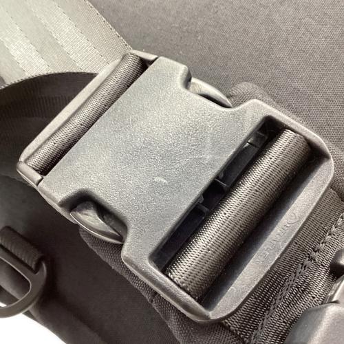 MYSTERY RANCH (ミステリーランチ) インベーダーメッセンジャーバッグ メッセンジャーバッグ オレンジタグ 廃盤品 2014年製 レッド×ブラック
