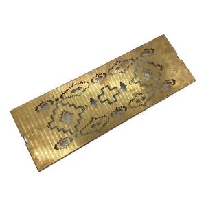 802 PRODUCTS (ハチオウジプロダクツ) IGT 天板真鍮ハーフユニット(ネイティブ縦柄) ブラス IGT 天板真鍮ハーフユニット(ネイティブ縦柄)