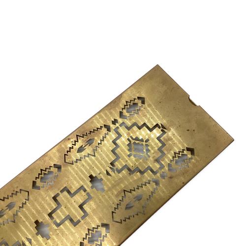 802 PRODUCTS (ハチオウジプロダクツ) IGT 天板真鍮ハーフユニット(ネイティブ縦柄) ブラス IGT 天板真鍮ハーフユニット(ネイティブ縦柄)