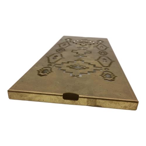 802 PRODUCTS (ハチオウジプロダクツ) IGT 天板真鍮ハーフユニット(ネイティブ縦柄) ブラス IGT 天板真鍮ハーフユニット(ネイティブ縦柄)