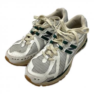 期間限定【ナダル】Nike テニスシューズ ホワイト/オレンジ　25cm 期間限定【ナダル】Nike テニスシューズ ホワイト/オレンジ 25cm