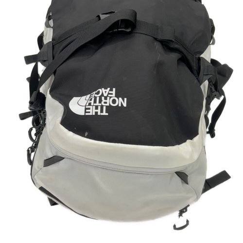 THE NORTH FACE (ザ ノース フェイス) バックパック 35L ホワイト×ブラック バックカントリー向け @ チュガッチ35 背面長 約46～50cm 21-30L(日帰り) NM62352