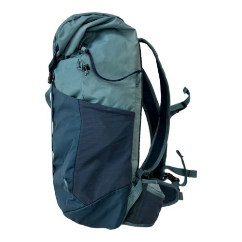 Patagonia (パタゴニア) バックパック ブルー 48910 テラヴィア・パック 28 背面長 約46～50cm 21-30L(日帰り)