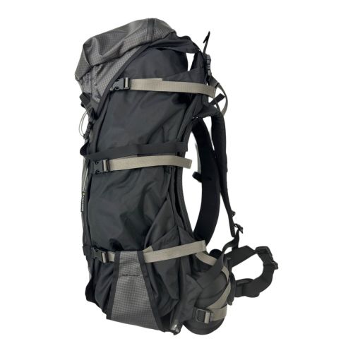 PAAGO WORKS (パーゴワークス) バックパック ブラック×グレー CARGO 55 背面長 約46～50cm 50L～(テント泊)